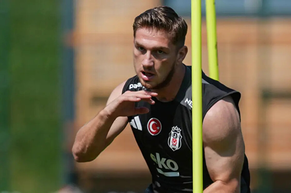 Beşiktaş'ın altyapısından yetişen Semih Kılıçsoy ve Ersin Destanoğlu'nun siyah beyazlı kulüpten ayrılma planları yaptığı ileri sürüldü.<br>