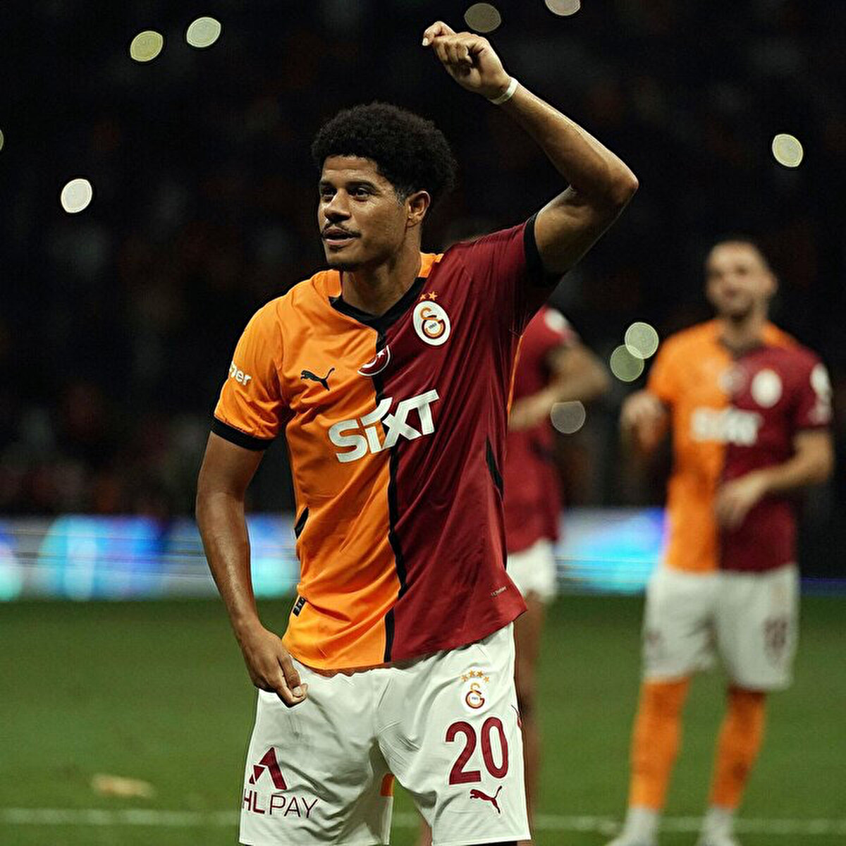 2024 yazında Norwich City'den Galatasaray'a transfer olan Sara, kısa sürede gösterdiği performansla Avrupa kulüplerinin radarına girmeyi başardı.<br>