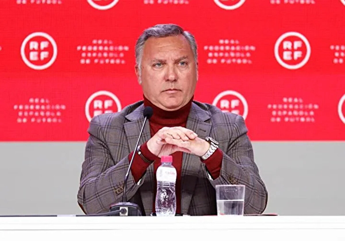 İspanyol MHK'sı başkanı Medina Cantalejo, VAR'dan sorumlu Clos Gomez ve tecrübeli birçok hakem görevlerinden alındılar.<br>