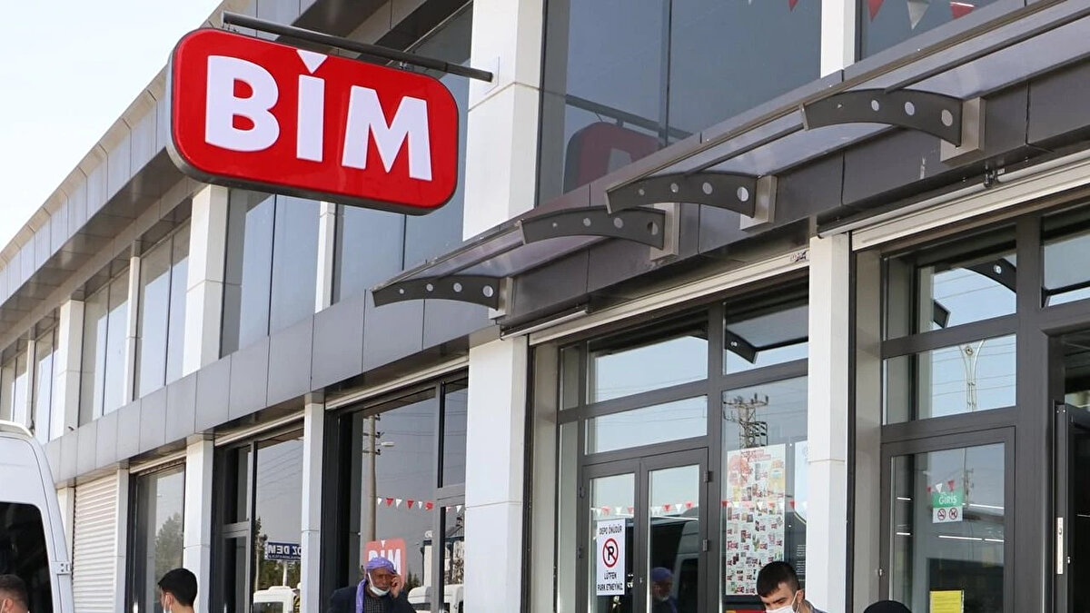 Bim Birleşik Mağazalar A.Ş. (BIMAS) hisse hedef fiyat 2025<br><br>Yapı Kredi Yatırım: 844,00 TL