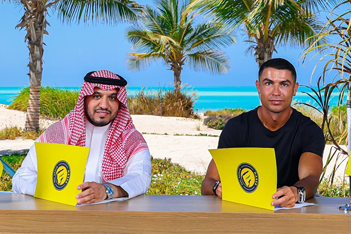 Ronaldo'nun özel jetinin masraflarının da karşılanacağı ve Suudi Arabistan'daki yeni sponsorluk anlaşmaları için de destek olunacağı ifade edildi.<br>