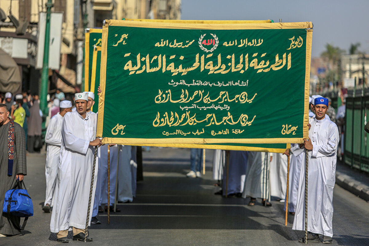 Ülkede bulunan tarikatlar, özellikle Hz. Muhammed’in doğumu (Mevlid Kandili), hicret yıldönümü ve Ramazan ayının gelişi gibi üç önemli günde büyük katılımlı etkinlikler düzenliyor.