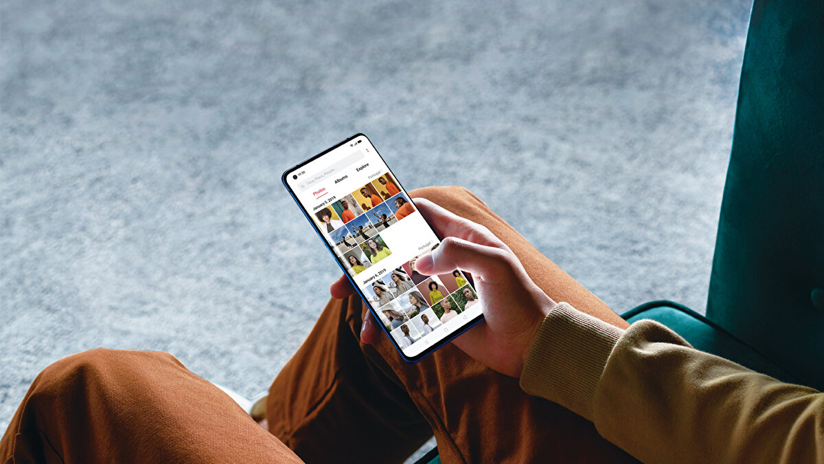 Mobil fotoğrafçılıkta çıtanın giderek yükseldiği bu dönemde, kullanıcılar artık sadece donanıma değil, yazılım zekâsına da odaklanıyor. DxOMark 2025 verileri, yeni nesil akıllı telefonların sadece telefon olmadığını, aynı zamanda profesyonel birer fotoğraf makinesi haline geldiğini net biçimde ortaya koyuyor.