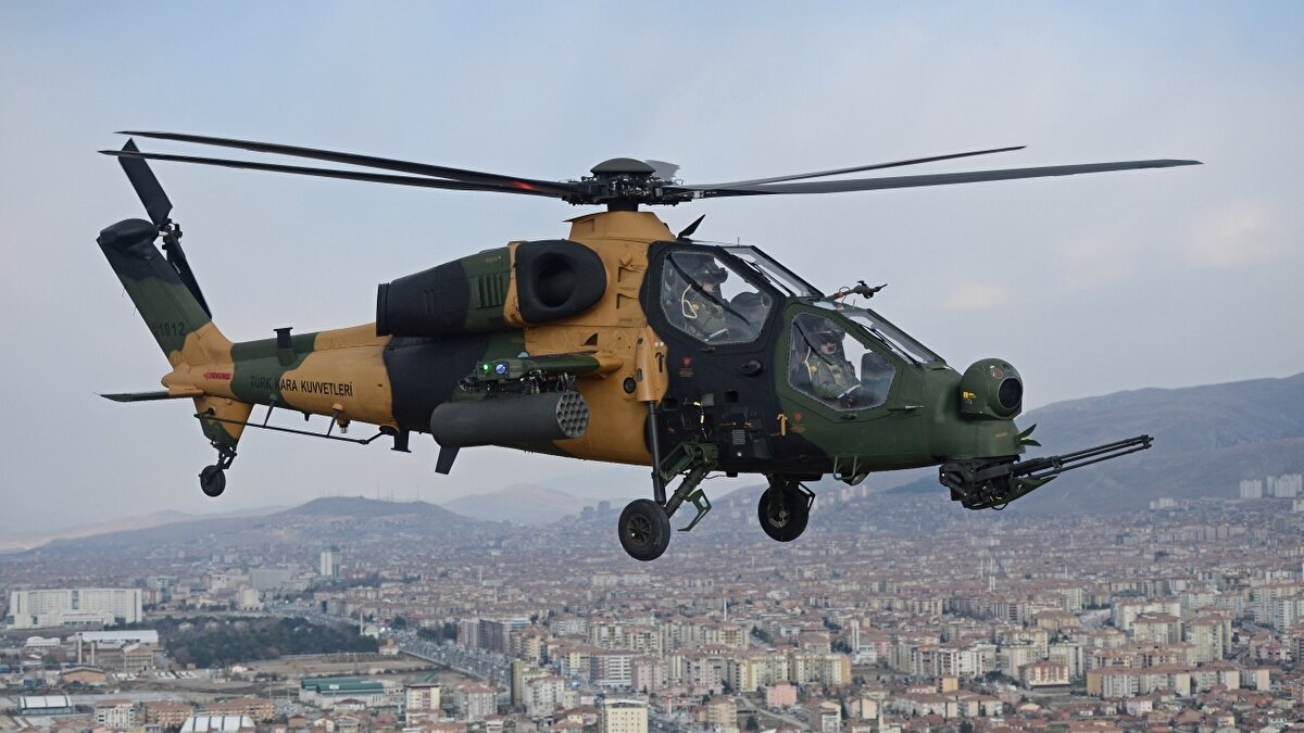 7. Atak T129 Taarruz Helikopteri<br><br> ASELSAN ve TUSAŞ iş birliğiyle geliştirilen taarruz ve keşif helikopteri.<br><br> Hafif zırhlı araçlar ve düşman unsurlarına karşı etkili silah sistemlerine sahip.<br><br> Pakistan ve Filipinler’e ihraç edildi.