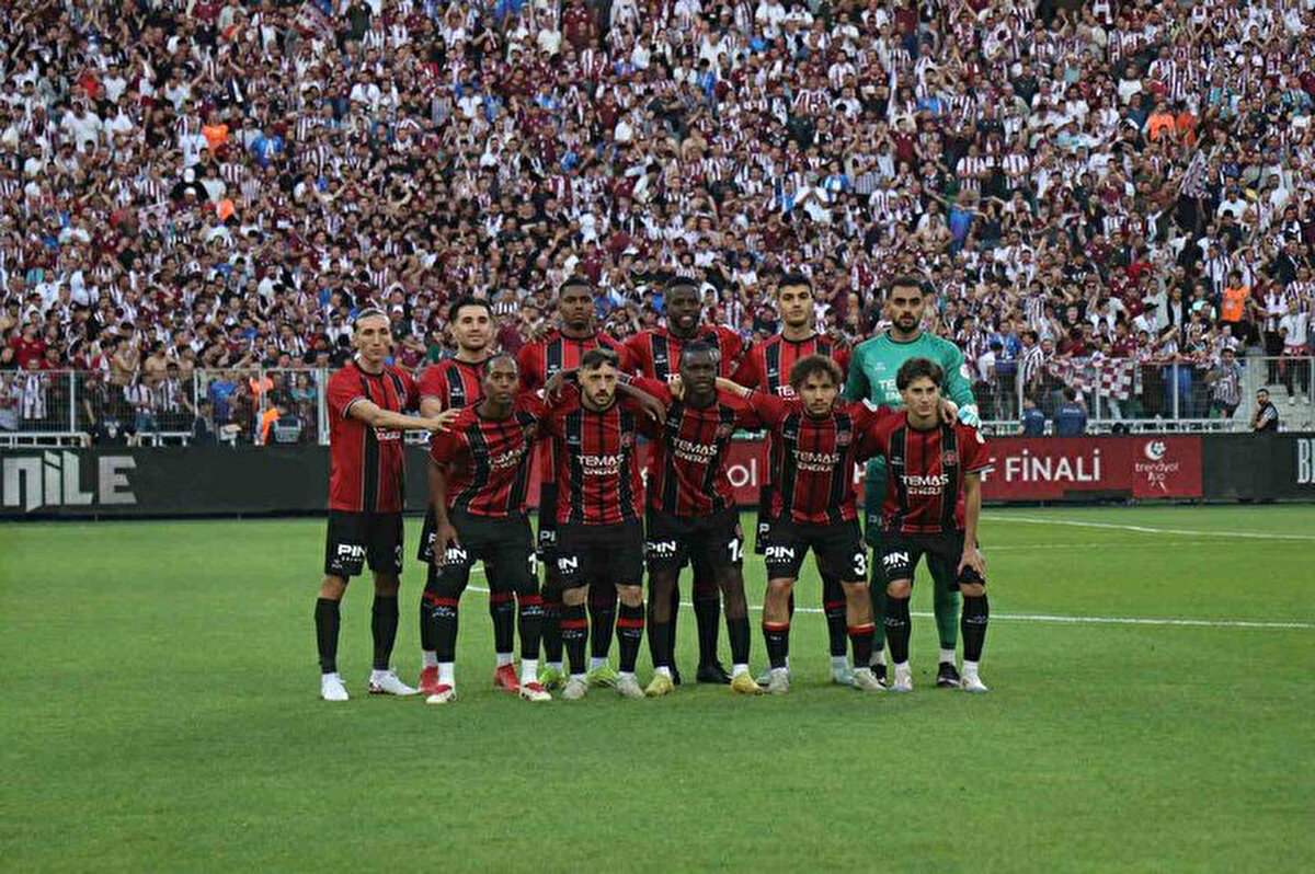 Yeni sezon transfer çalışmaları sürdüren Fatih Karagümrük, bu kapsamda hücum bölgesine takviye yaptı.<br>