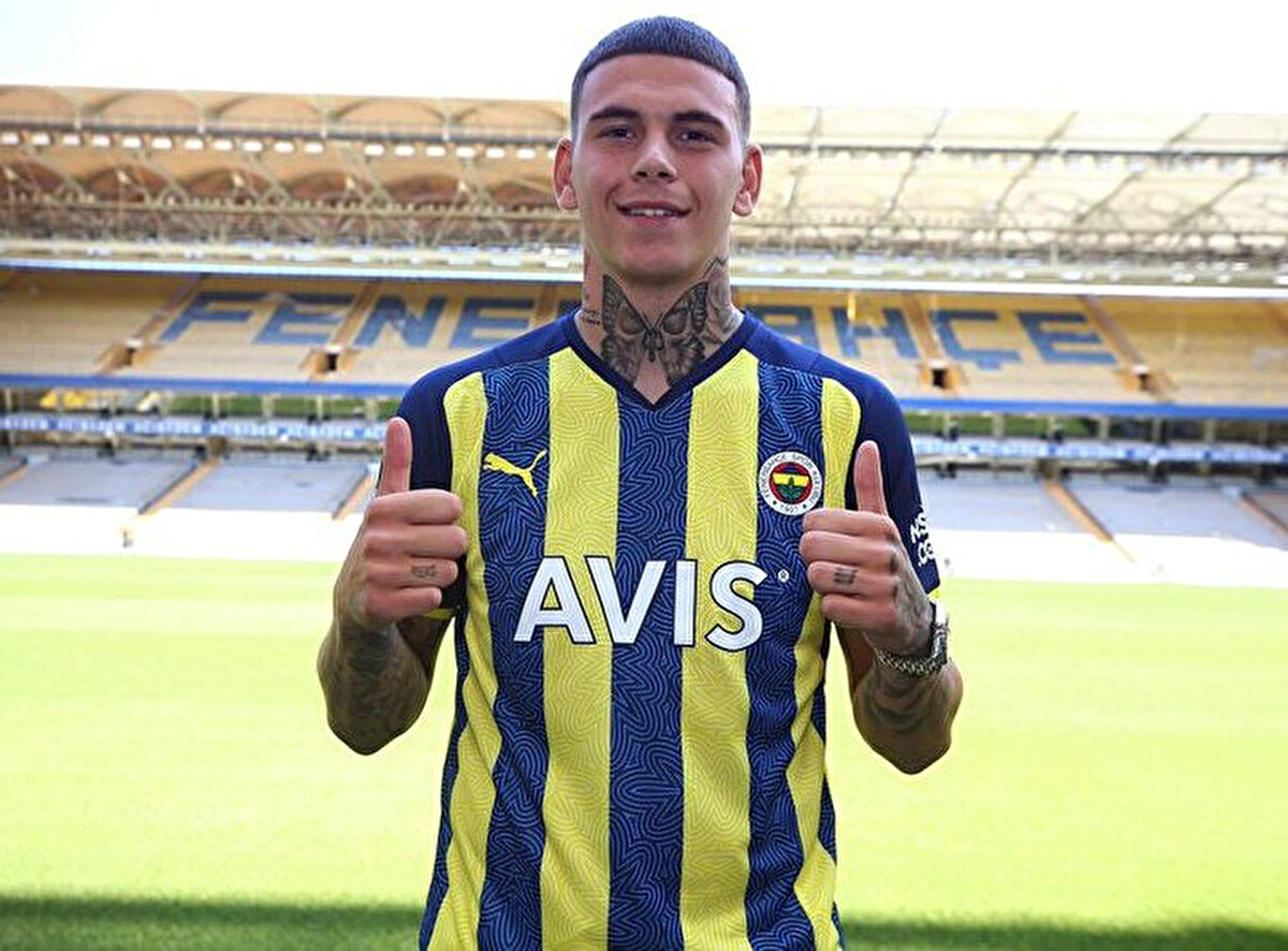 22 yaşındaki futbolcu, Türkiye’de Fenerbahçe ve Ümraniyespor’da forma giyerken ayrıca Watford, Doncaster Rovers, Dender EH, Beveren ve Roda’da oynadı.<br>