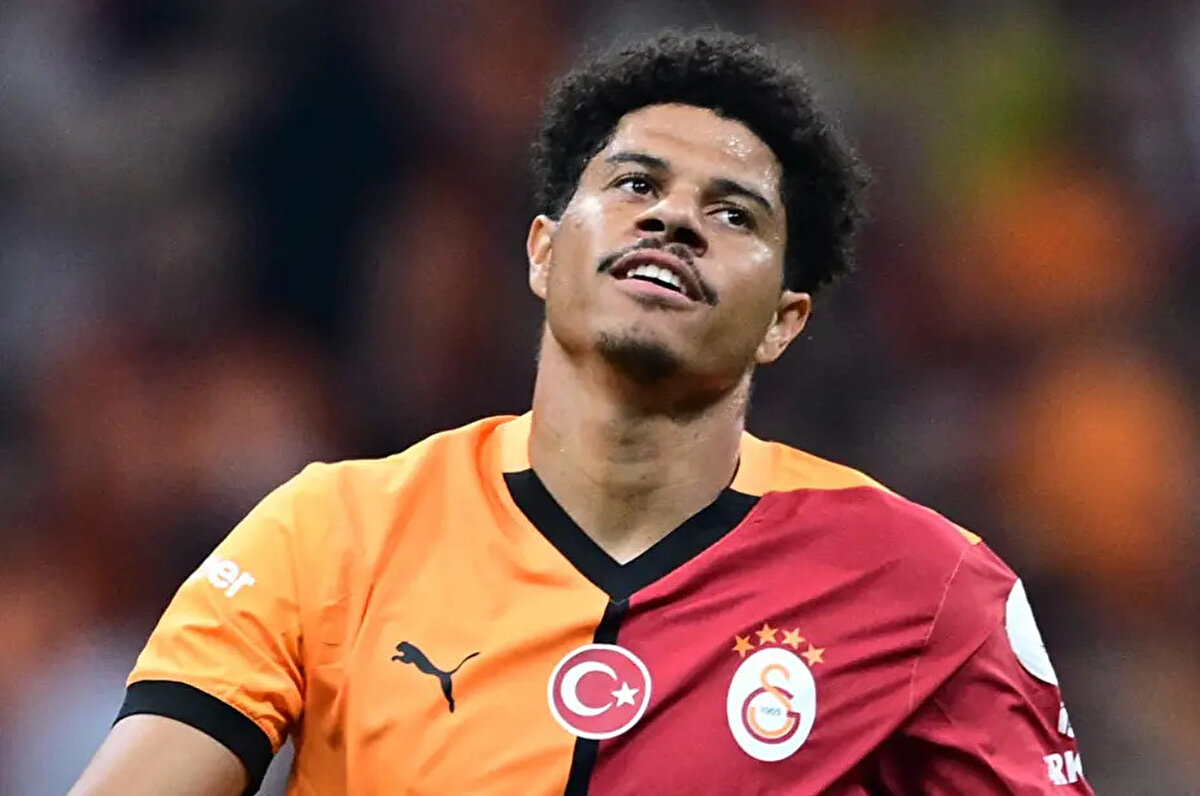 Galatasaray'ın Gabriel Sara için kapıyı 40 milyon eurodan açtığı haber detayında yer aldı. Transferin bu rakama gerçekleşmesi durumunda Brezilyalı orta saha, en yüksek bedelli transfer satışı olarak Galatasaray ve Süper Lig tarihine geçecek.<br>