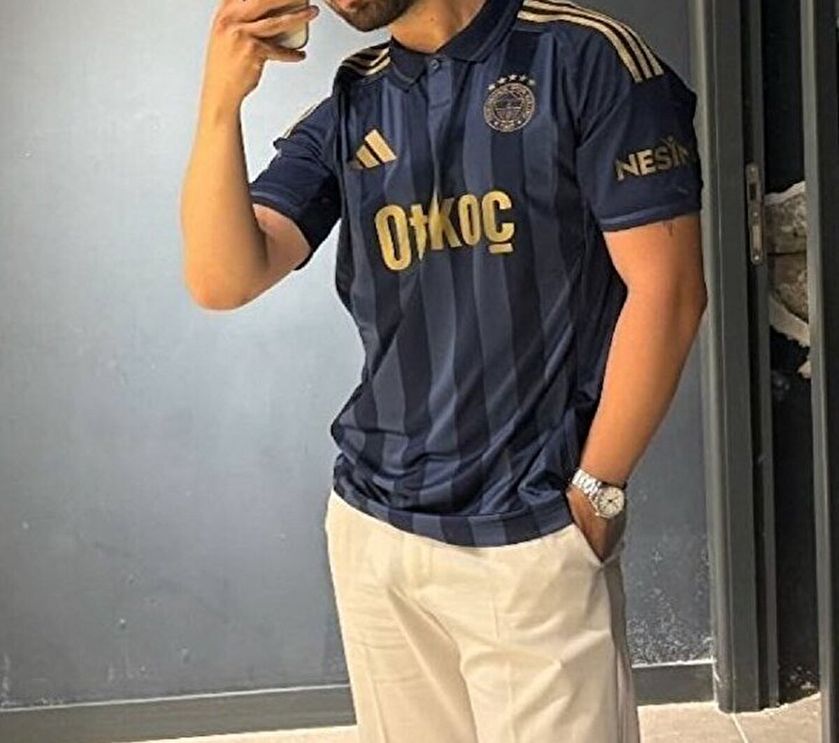 Fenerbahçe'nin 2025-26 sezonunda giyeceği alternatif forması.<br>