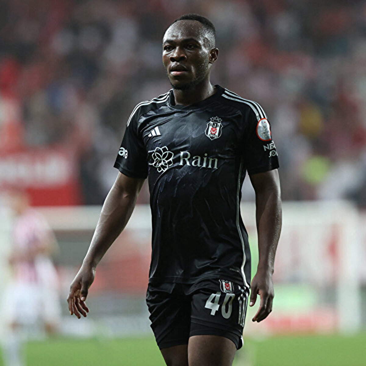 Demokratik Kongolu forvet oyuncusu için siyah-beyazlılara 1.5 milyon euro bonservis ödenecek.<br>