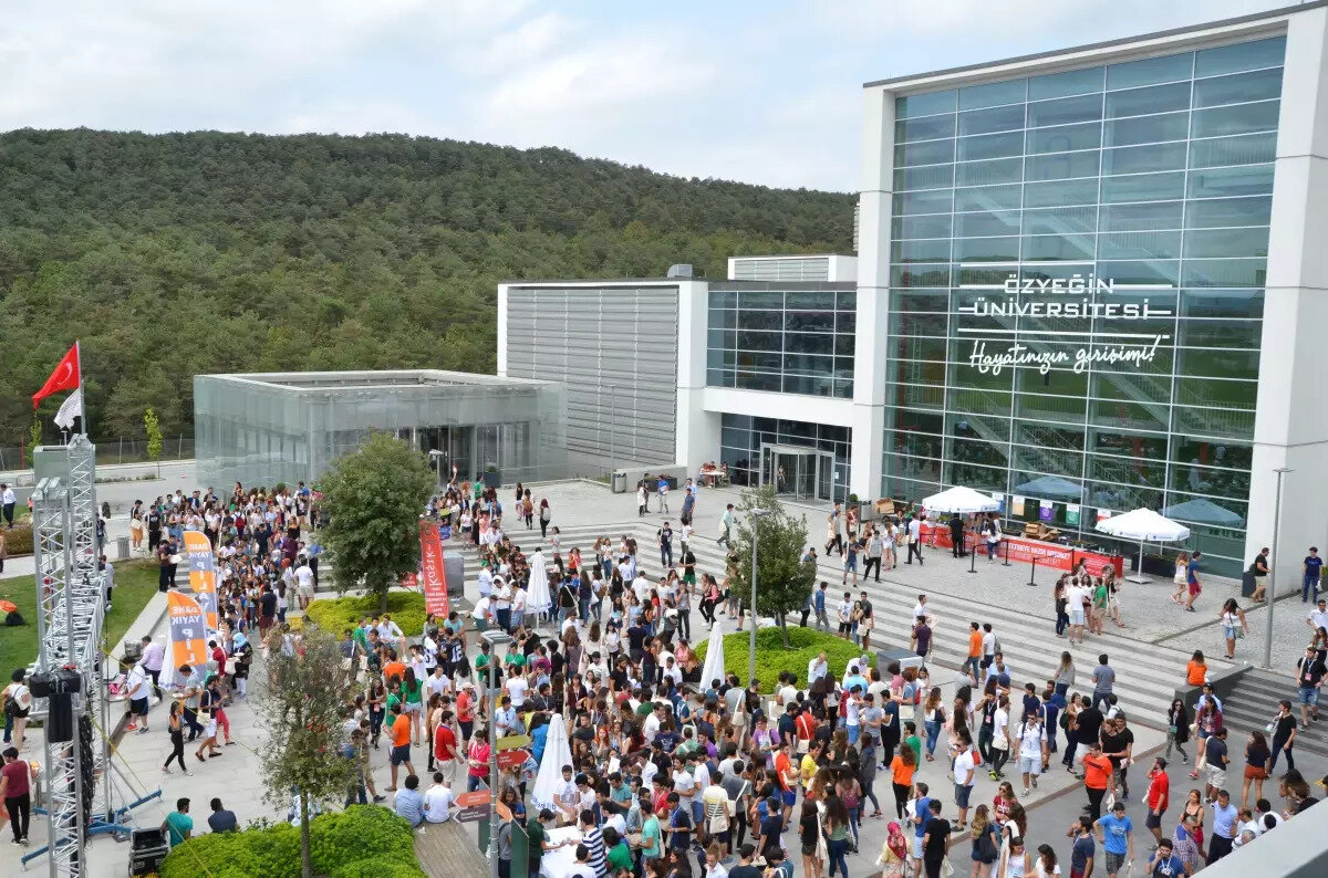 5. Özyeğin Üniversitesi – Taban Puan: 486,42701