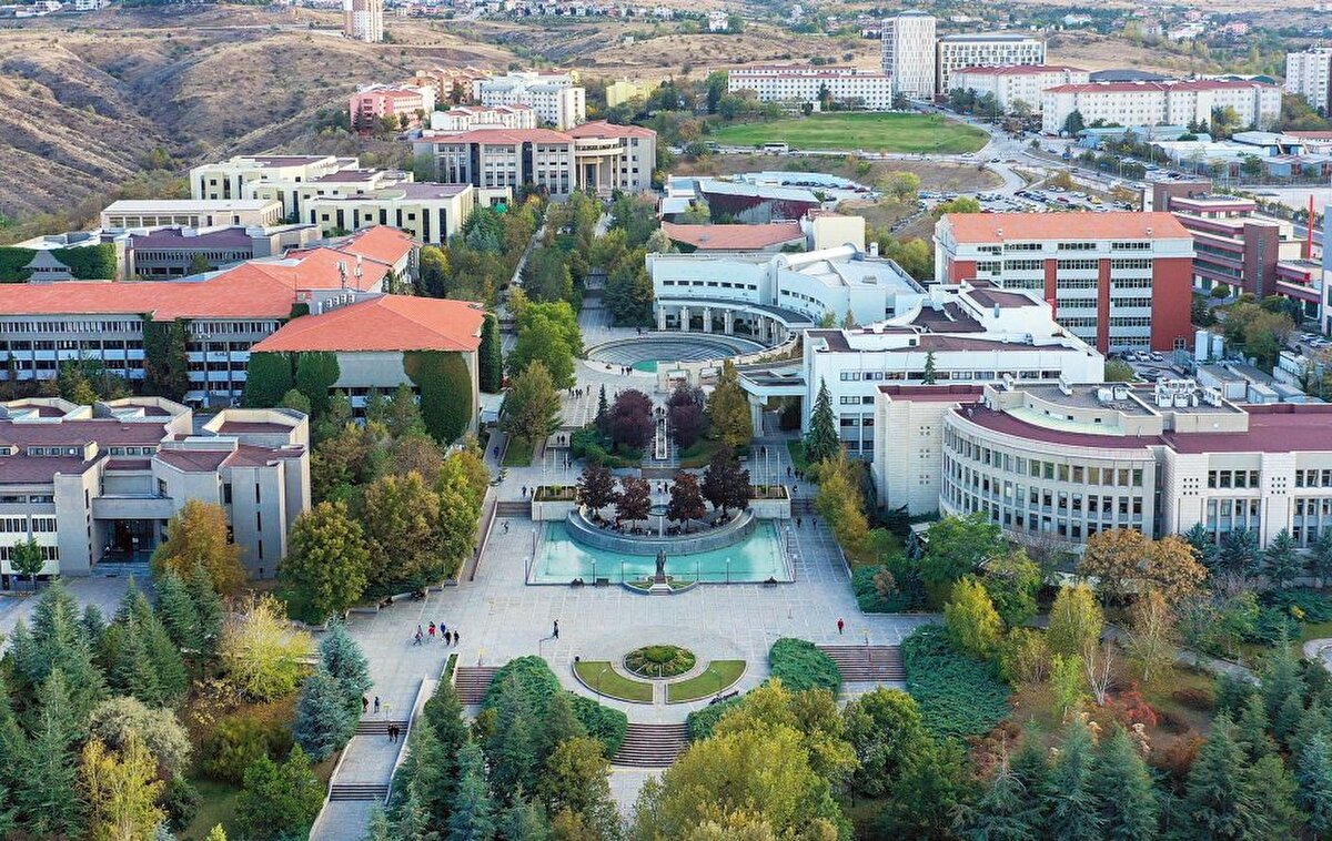 1. İhsan Doğramacı Bilkent Üniversitesi – Taban Puan: 511,77162
