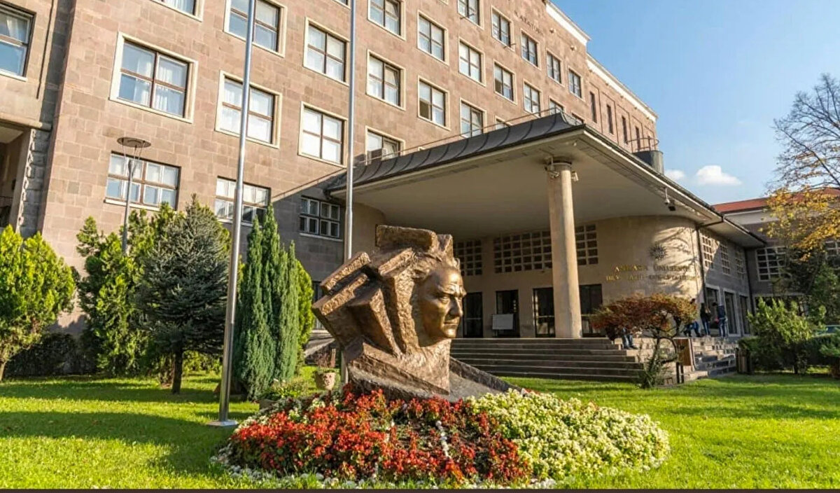 10. Ankara Üniversitesi – Taban Puan: 456,38332