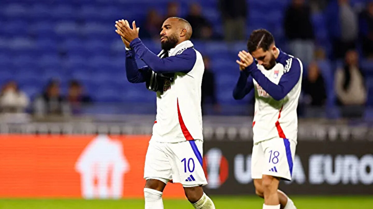 Uzlaşmanın bir parçası olarak Olimpik Lyon'un, Ligue 2'ye düşürülmesinin onaylanması durumunda 2025-2026 sezonunda UEFA kulüp müsabakalarından ihraç edilmeyi kabul ettiği kaydedildi.<br>