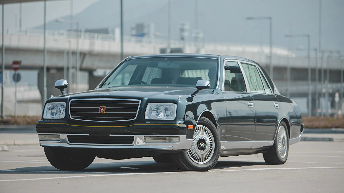 TOYOTA CENTURY