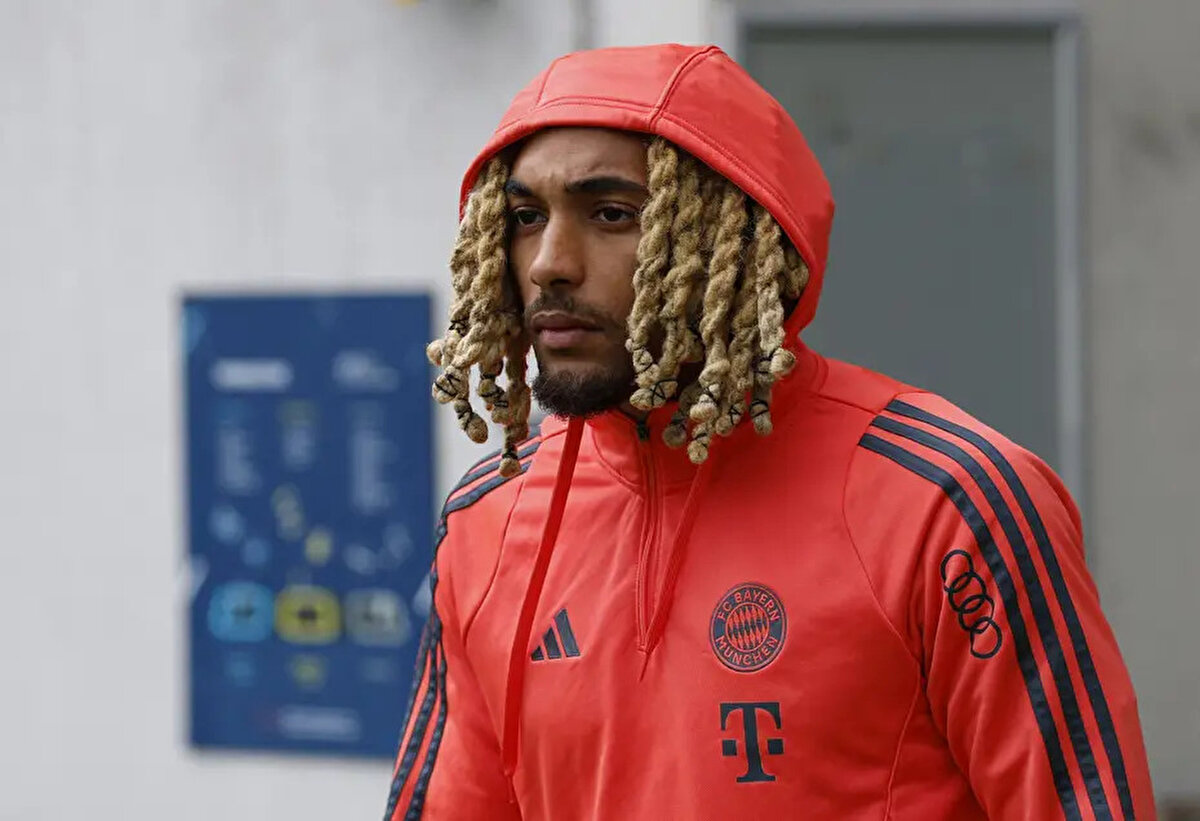 Sacha Boey, Bayern Münih'te geçirdiği 1,5 sezonun ardından Alman ekibinde transfer listesine eklendi. Yıldız oyuncunun bu yaz Bayern Münih'ten ayrılması bekleniyor.<br>