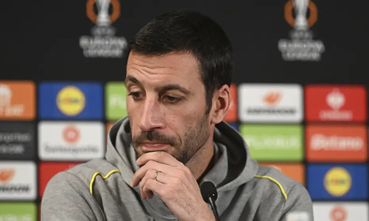 Fenerbahçe'de geçen sezon Jose Mourinho'nun yardımcılığını yapan Salvatore Foti, gelecek sezon sarı lacivertlilerde görev almayacak.<br>