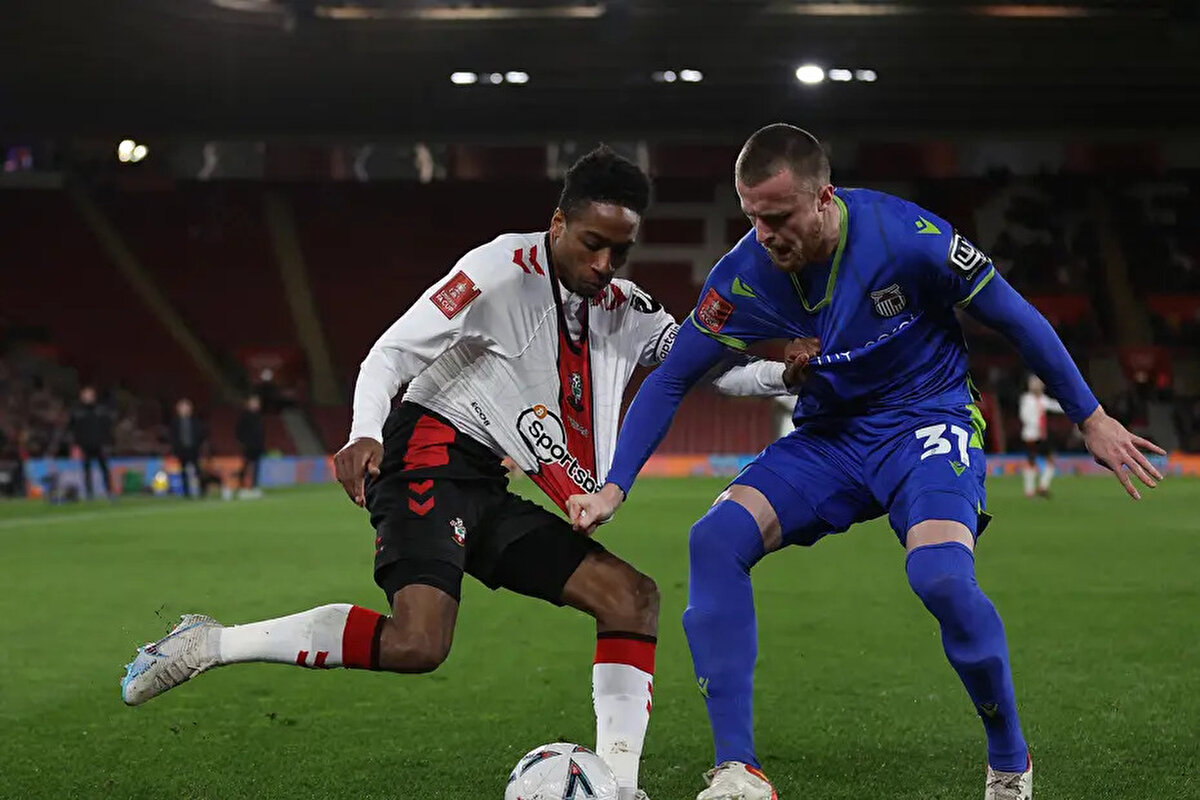 Beşiktaş, sürecin sonunda iki futbolcudan birini transfer etmeyi planlıyor.<br>