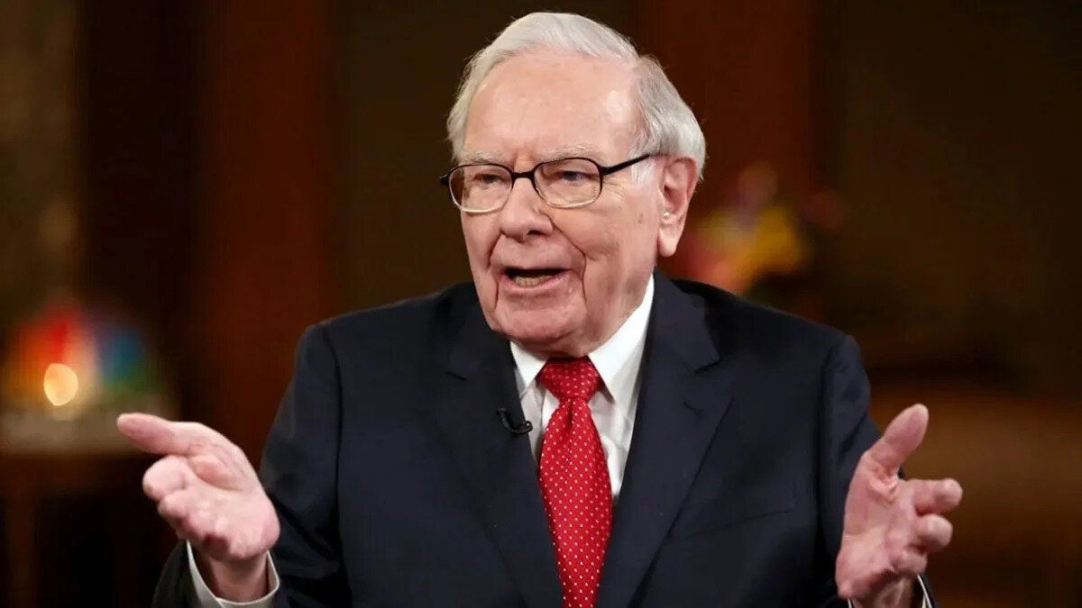 5. Warren Buffett<br><br>Net Serveti: 137 milyar dolar<br>Şirketi: Berkshire Hathaway<br>Yatırım Efsanesi:<br>Dünyanın en başarılı yatırımcılarından biri. Hisseler, sigorta şirketleri ve sanayi yatırımlarıyla servetini sürdürüyor.
