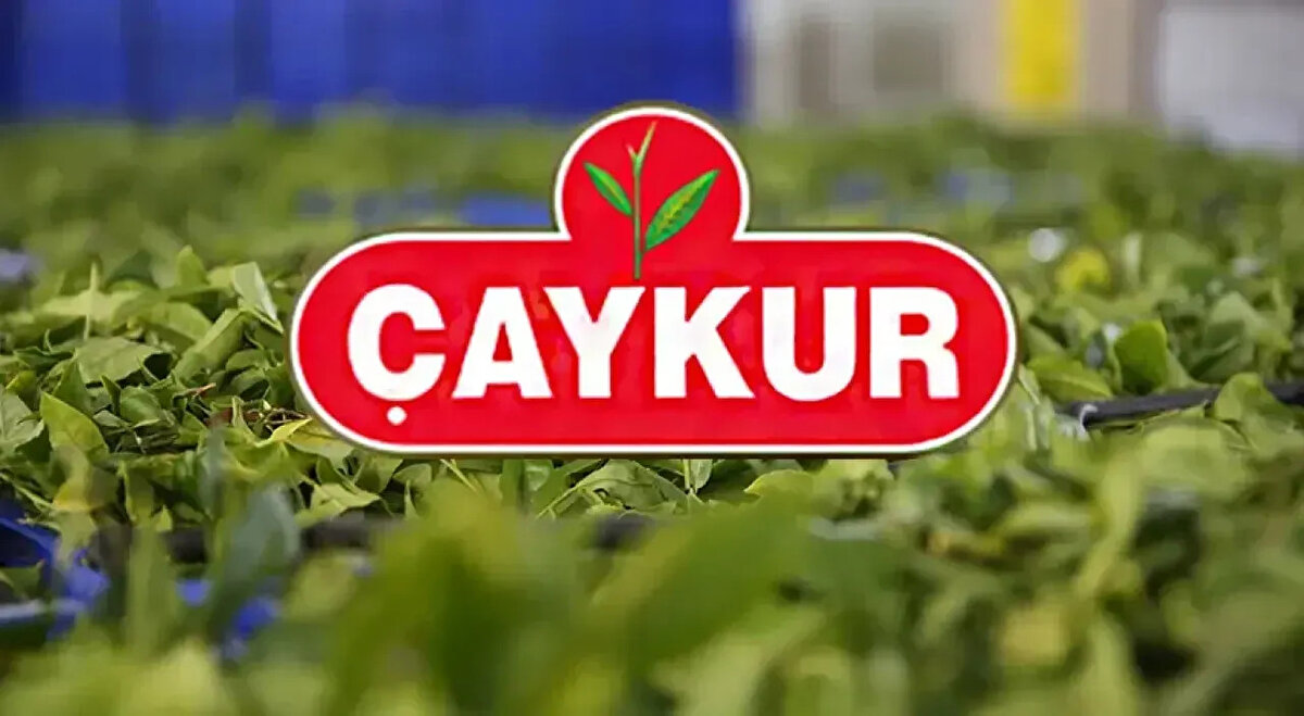 ÇAYKUR 80 memurla güçlenecek<br><br>Doğu Karadeniz’in istihdam kapısı ÇAYKUR, özellikle bölge fabrikaları için yaklaşık 80 kişilik memur alımı yapacak. Teknik ve idari kadrolarda yoğunluk bekleniyor.<br><br>Beklenen kadrolar:<br><br>Büro Personeli<br><br>Bilgisayar İşletmeni<br><br>Gıda Teknikeri<br><br>Kalite Kontrol Görevlisi<br><br>Laborant<br><br>Ziraat Teknikeri<br><br>Ziraat Mühendisi