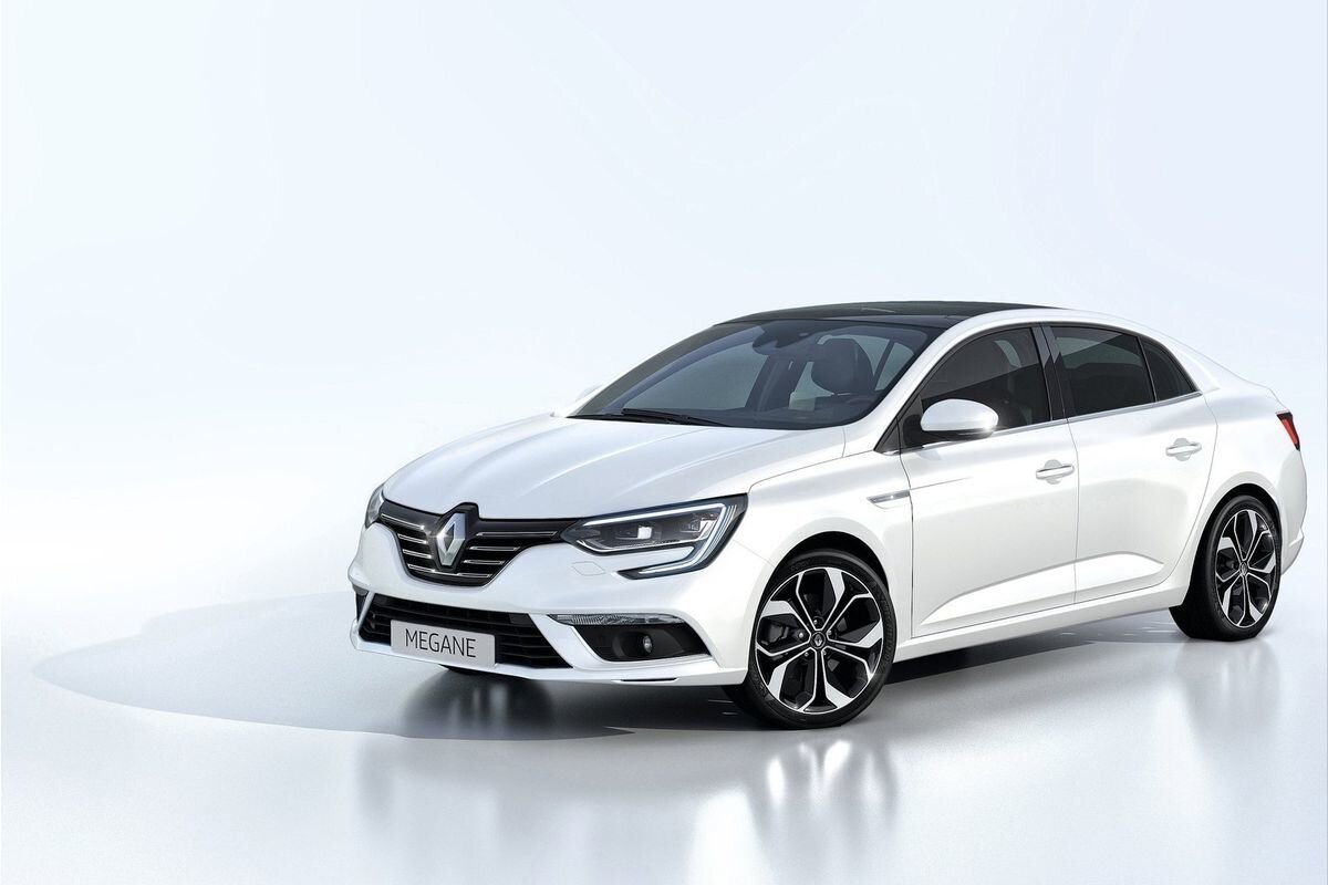 Motor & Yakıt:<br><br>1.3 TCe 140 bg Benzinli Touch Otomatik – 1.890.000 TL<br><br>1.5 dCi 115 bg Dizel Icon Otomatik – 2.149.000 TL<br><br>Megane, dayanıklılığı ve performansıyla Türkiye’nin klasikleşmiş sedan modellerinden. Ancak tasarımda biraz geride kalabiliyor.<br><br>Opsiyonel Donanımlar:<br><br>Elektrikli Panoramik Cam Tavan: 90.000 TL<br><br>Adaptif Cruise Control (ACC): 18.000 TL<br><br>Navigasyon Paketi: 30.000 TL