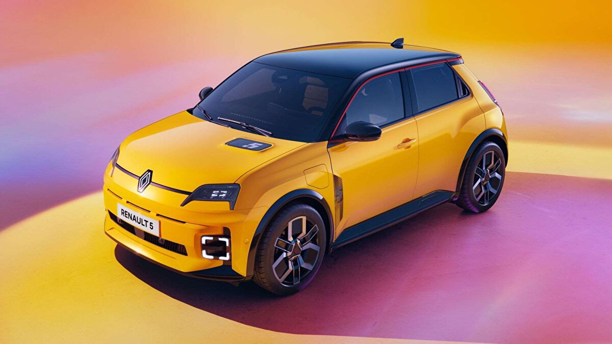 Renault R5 E‑Tech (elektrikli) – 1 milyon 450 bin TL