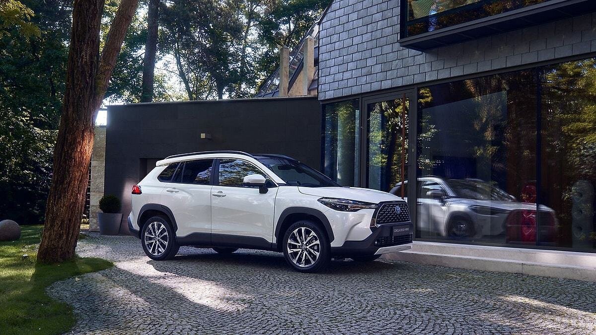 1.8 Hybrid Flame e-CVT 2.075.000 TL<br><br> 1.8 Hybrid Flame X-Pack e-CVT 2.135.000 TL<br><br> 1.8 Hybrid Passion e-CVT 2.395.000 TL<br><br> 1.8 Hybrid Passion X-Pack e-CVT 2.559.000 TL<br><br> 1.8 Hybrid Passion X-Pack Siyah Tavan e-CVT 2.594.000 TL<br><br>(Tavsiye Edilen Temmuz Ayına Özel Sınırlı Sayıda Kampanyalı Fiyatlar)