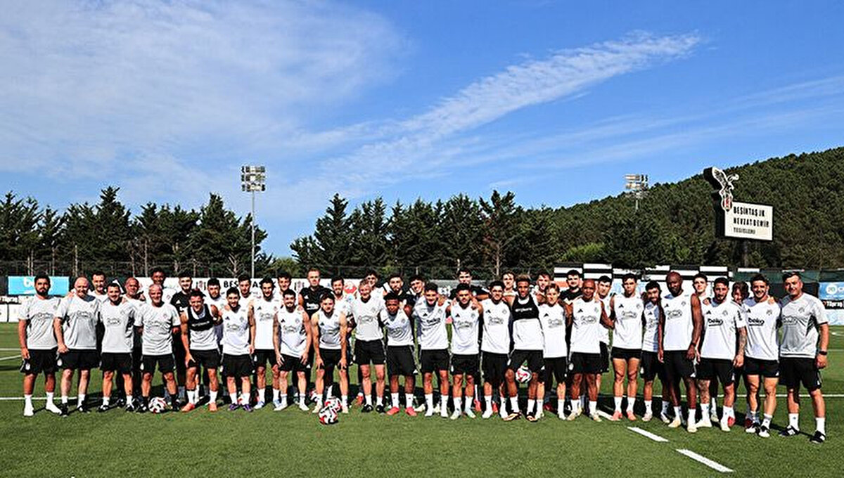 Beşiktaş, yeni sezon öncesi transfer çalışmalarını hızlandırdı.