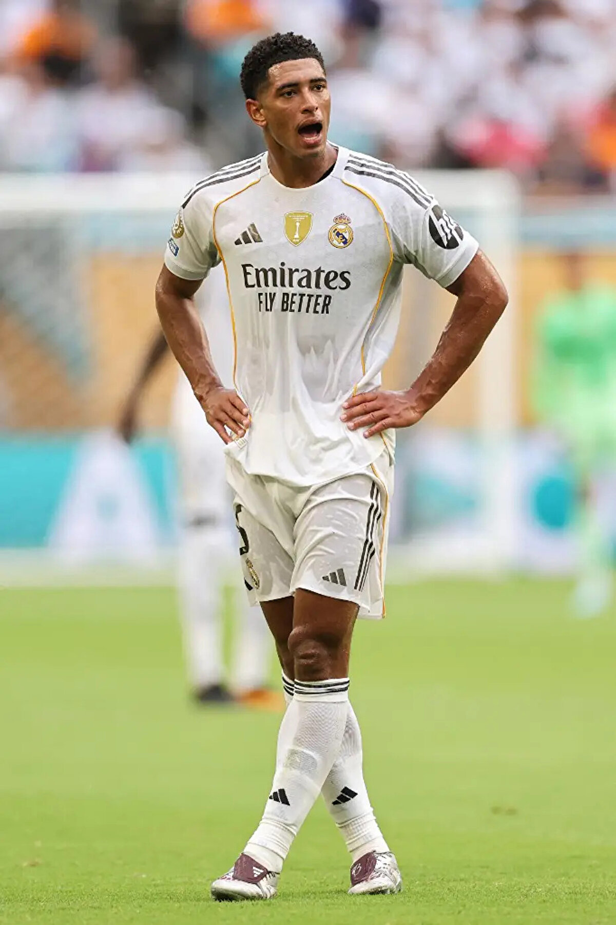 Bellingham'ın Arda Güler'e ısrarlı tepkisi sonucu milli futbolcu da adeta çileden çıkarak cevap verdi.<br>