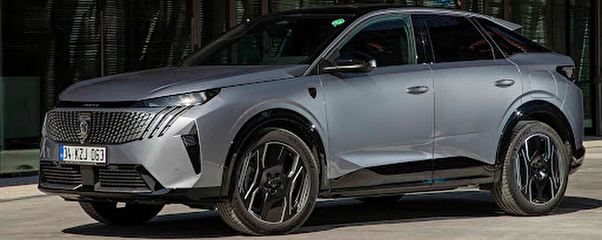 Yeni 3008 Allure 1.2 Hybrid 145hp* eDCS6: 2.594.500 TL<br><br>Yeni 3008 GT 1.2 Hybrid 145hp* eDCS6: 3.027.000 TL