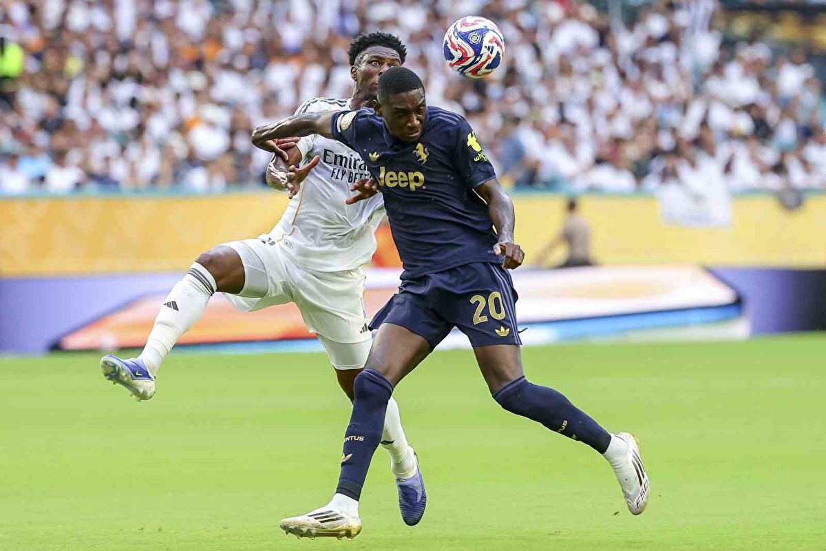 ABD’de düzenlenen 2025 FIFA Kulüpler Dünya Kupası’nda son 16 turunda Arda Güler’in formasını giydiği İspanya ekibi Real Madrid, Kenan Yıldız’lı İtalya temsilcisi Juventus ile karşı karşıya geldi. 