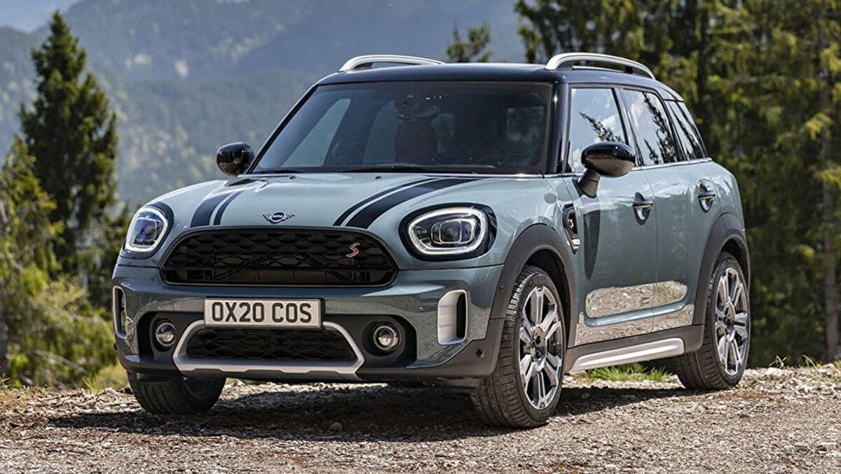 8. MINI Countryman - 740