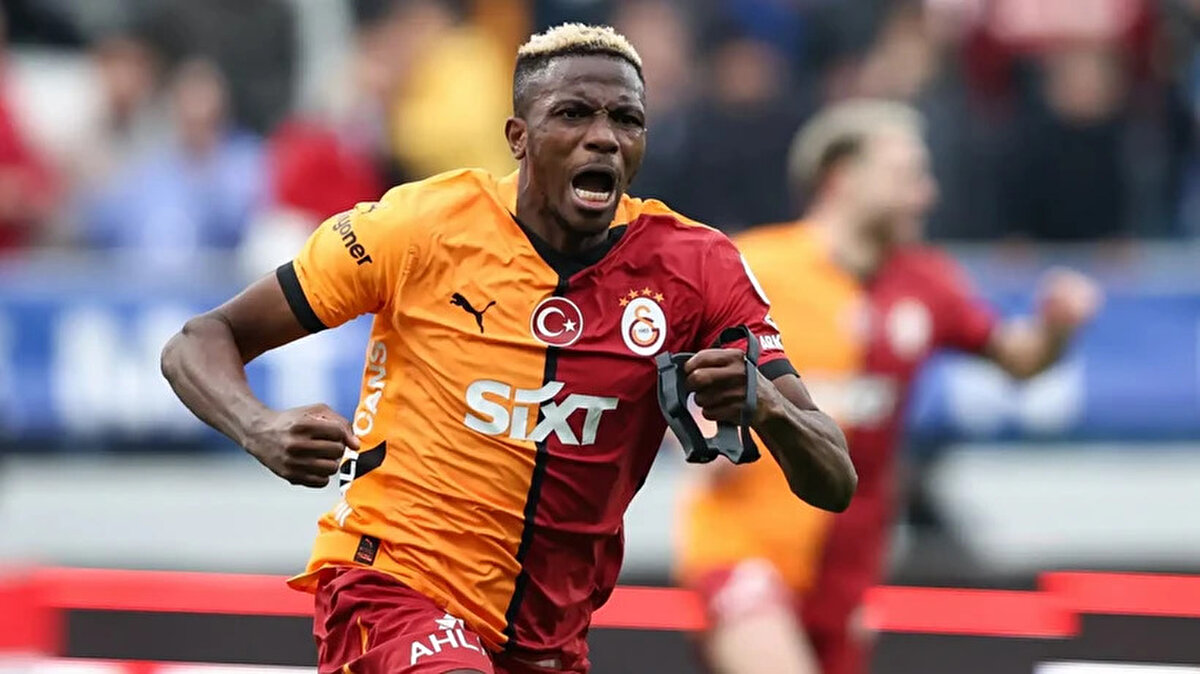 Victor Osimhen'in geleceği hakkında İtalyan basınından birçok haber çıkmaya devam ederken yıldız golcünün geleceği de belli oluyor.<br>