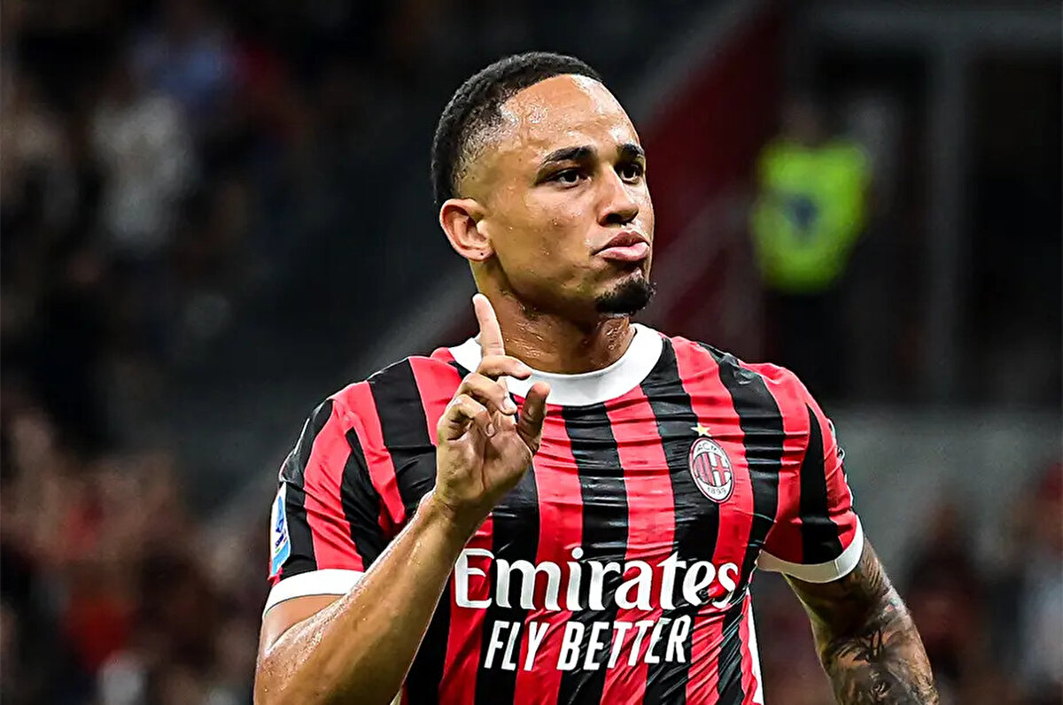 Nijerya asıllı İsviçreli futbolcusunu bonservisiyle satmak isteyen Milan'ın, Beşiktaş'tan gelen bu öneriyi geri çevirdiği öne sürüldü.<br>