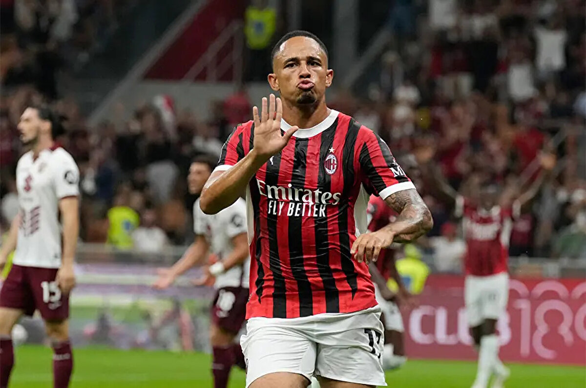 Sabah gazetesinde yer alan habere göre; siyah beyazlılar, İtalyan kulübüne Okafor'u satın alma opsiyonlu kiralamak için teklif yaptı. <br>