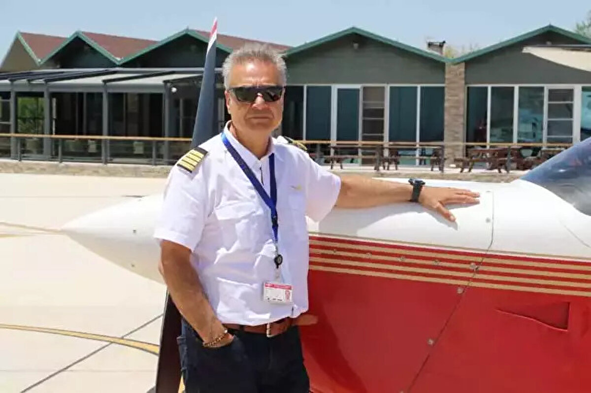 Dünyanın her tarafından yaklaşık 15-16 bin uçak katılıyor. Orada da yine Türk bayraklı ilk uçak olarak gitmeyi düşünüyoruz. Hedefimiz oralarda da Türk’ün adını, Türk pilotlarını ve Türk uçaklarının adını duyurmak istiyoruz. Orada bir hafta kaldıktan sonra New York, Kanada üzerinden Grönland, İzlanda, İskoçya ve Hollanda’dan Avrupa’ya geçişimiz olacak. Avrupa’dan sonra da tekrar aynı güzergahtan geri döneceğiz. 