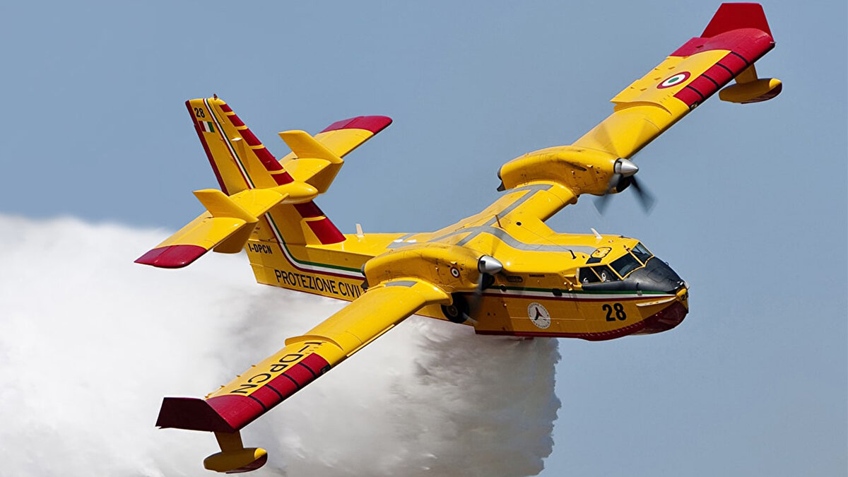 2. Kanada (~70+ araç): Geniş ormanları nedeniyle her yıl onlarca büyük yangınla karşı karşıya kalan Kanada, CL-415 gibi uçaklarla bu tehdide karşı hazırlıklı.