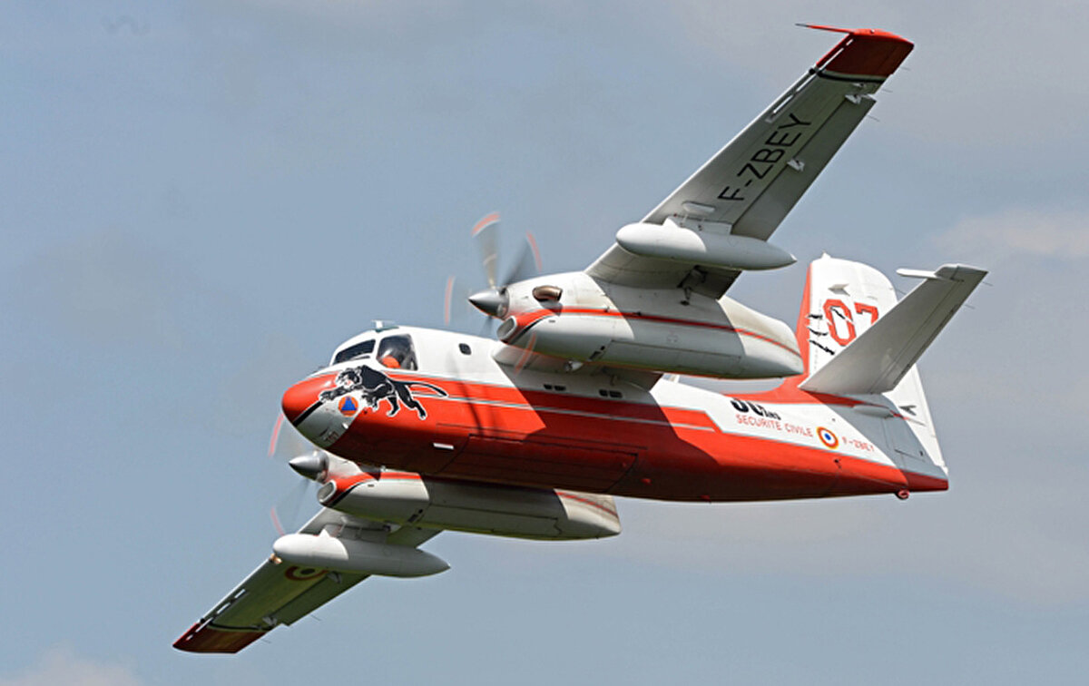 5. Fransa (~40+ araç): Özellikle Akdeniz kıyılarında etkili olan yangınlara karşı güçlü bir CL-415 filosuna sahip.