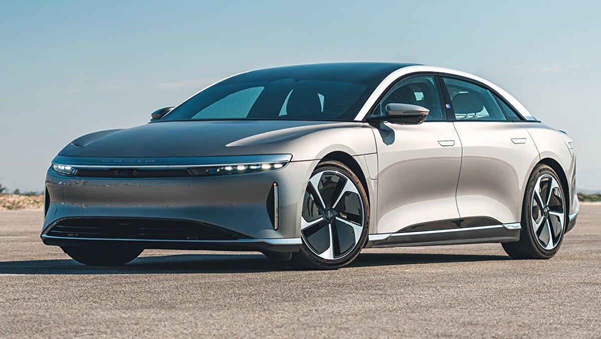 Elektrikli otomobiller<br><br>Enerji verimliliğiyle öne çıkan modellerdeki son durum:<br><br>MG4 Comfort Elektrikli – 1.379.000 TL<br><br>Opel Corsa Edition 1.2 100 hp Manuel – 1.299.000 TL<br><br>Renault R5 E-Tech Elektrikli – 1.450.000 TL<br><br>Seat Ibiza 1.0 EcoTSI 115 hp DSG FR – 1.695.000 TL<br><br>Suzuki Swift 1.2 MHEV CVT Life – 1.395.000 TL<br><br>Toyota Corolla 1.5 Vision Plus CVT – 1.590.000 TL