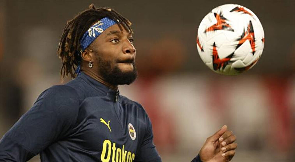 Doping ve diğer şeylerden haberi bile olmayan bu küçük hikayeleri de anladığında, Mourinho'yu görmeliydiniz. Kendine şöyle dedi: “Ama aslında, ben neredeyim, neredeyim ben?” Bu yüzden, bu konu çok konuşuluyor, ne yazık ki Türkiye'de çok fazla yolsuzluk var ve bu da çok fazla soruna yol açtı ve benim sezonumu mahvetti."<br>