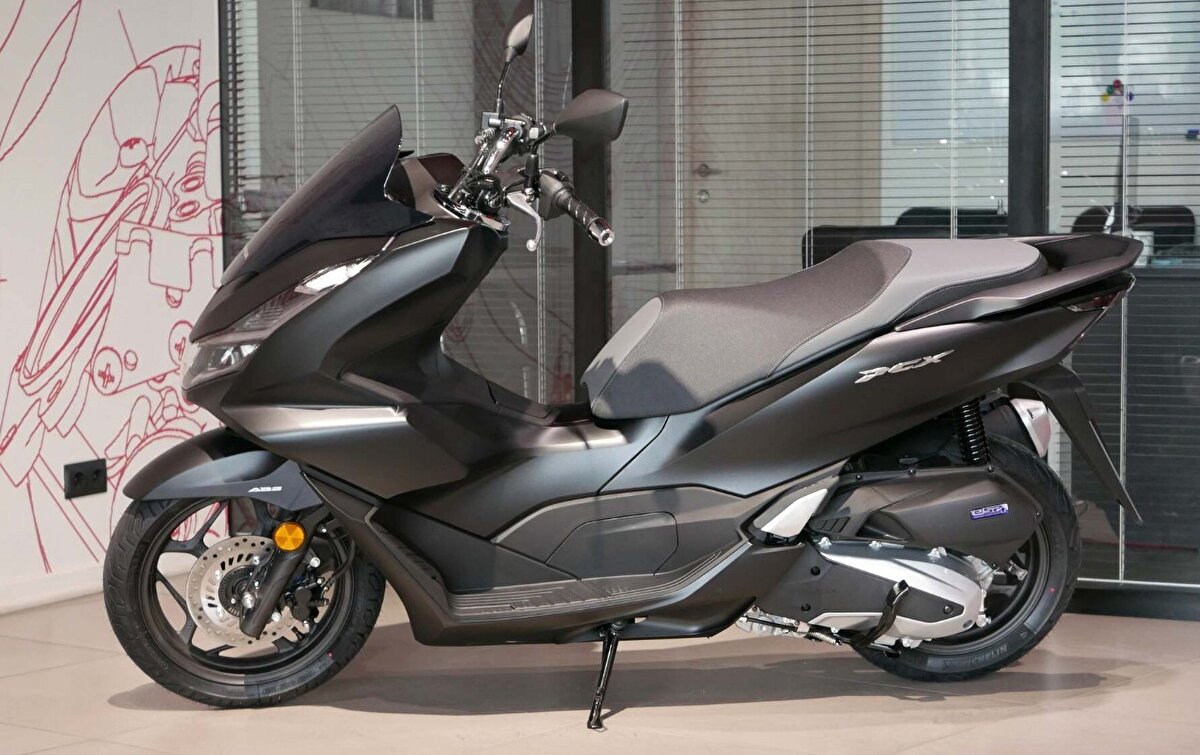 Faizsiz motosiklet almak isteyen kullanıcılar için oldukça cazip bir teklif sunan Honda, bu kampanyayla motosiklet pazarında rekabeti artırmaya hazırlanıyor. Kampanya sadece anlaşmalı finans kuruluşları ile geçerli olup, başvuru ve onay süreci bu kuruluşların koşullarına göre şekilleniyor.