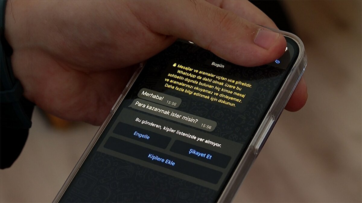Siber güvenliğin en önemli ilkelerinden biri olan "güvenilir kaynak kontrolü", yapay zekâ çağında da geçerliliğini koruyor. Özellikle bankacılık işlemleri, ödeme sayfaları veya kişisel bilgi gerektiren platformlara yönlendiren bağlantılarda ekstra dikkat şart.