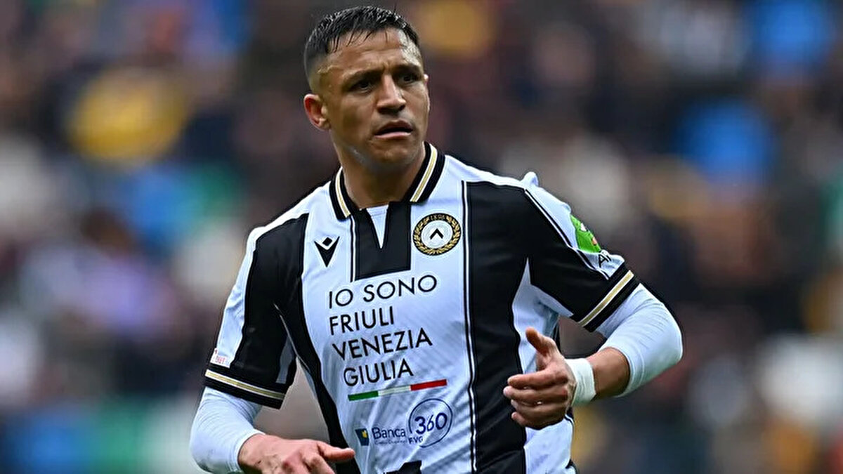 İtalyan basını, Fenerbahçe'nin Alexis Sanchez'e transfer teklifinde bulunduğunu iddia etmişti.<br>