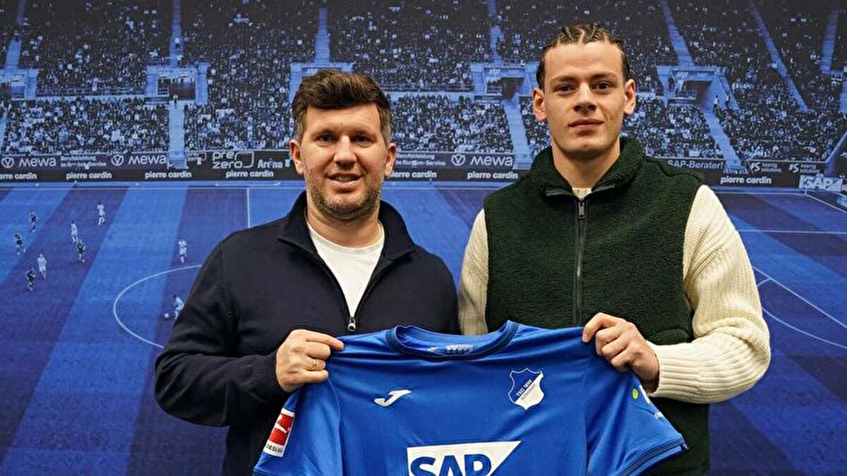 Fenerbahçe'nin, Hoffenheim forması giyen 23 yaşındaki Erencan Yardımcı için Alman kulübüyle masaya oturduğu öğrenildi.<br>