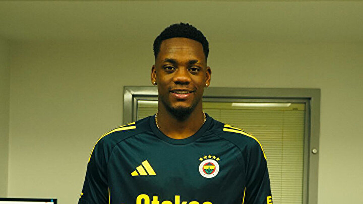 Fakat Fenerbahçe'nin Duran dışında yabancı bir golcü alması beklenmiyor.<br>