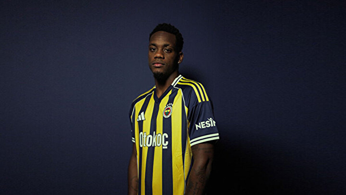 Al Nassr'dan Jhon Duran'ı kiralık olarak kadrosuna katan Fenerbahçe, golcü arayışlarını sürdürüyor.<br>