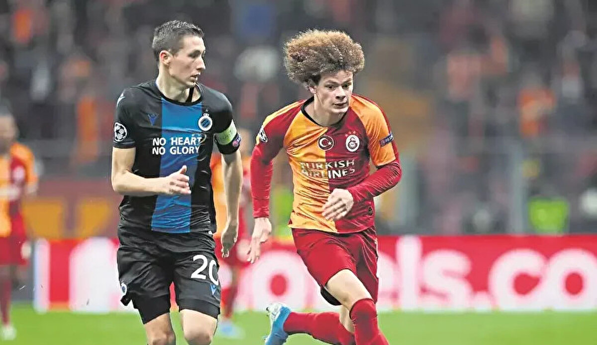 2017-2021 yılları arasında Galatasaray U16, U17, U19 ve as takım formaları giyen Erencan, daha sonra 479 bin eruo karşılığında Eyüpspor'a gönderilmişti.<br>