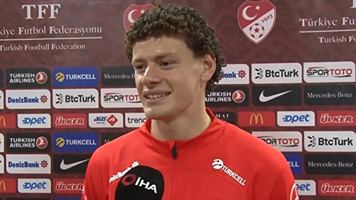 23 yaşındaki oyuncu geride bıraktığımız sezon toplamda 24 maçta, 3 gol ve 3 asistle oynadı.<br>