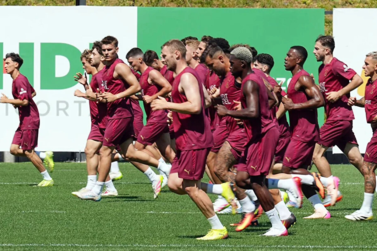 Bayern Münih'le sözleşmesi sona eren Leroy Sane'yi kadrosuna katarak yaz transfer dönemindeki ilk hamlesini yapan Galatasaray'da diğer bölgelere yapılacak takviyeler için çalışmalar devam ediyor.<br>