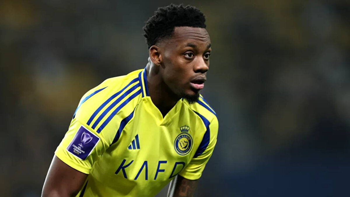 Jhon Duran ile transfer perdesini açan Fenerbahçe, ikinci takviyesini Milan Skriniar ile yapmaya hazırlanıyor.