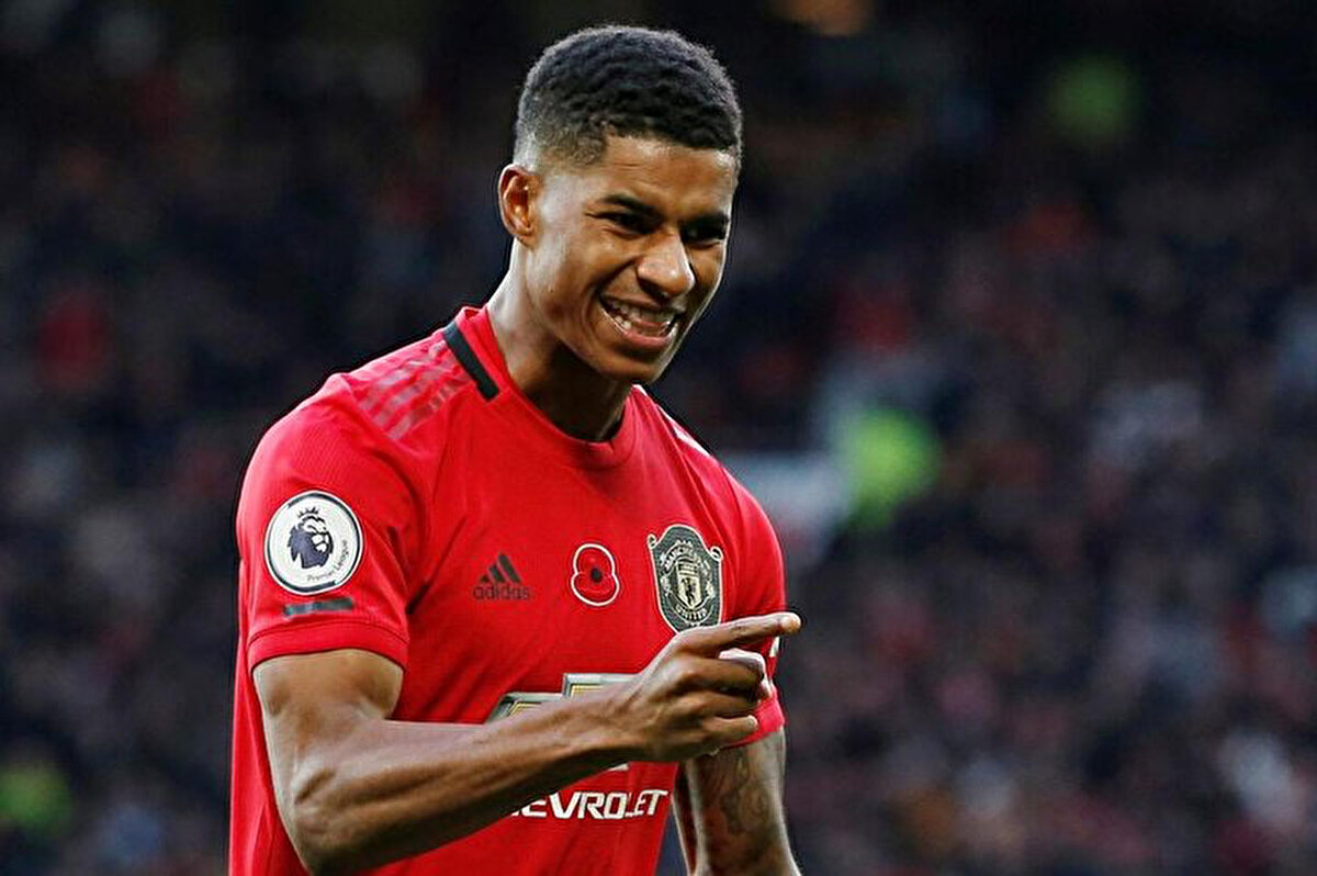 Manchester United, teknik direktör Ruben Amorim'in kadroda düşünmediği oyuncunun yüksek maaşından kurtulmak istiyor ve Rashford için gelen teklifleri değerlendiriyor. <br>